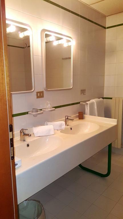 Locanda Alle Officine Buttrio Luaran gambar