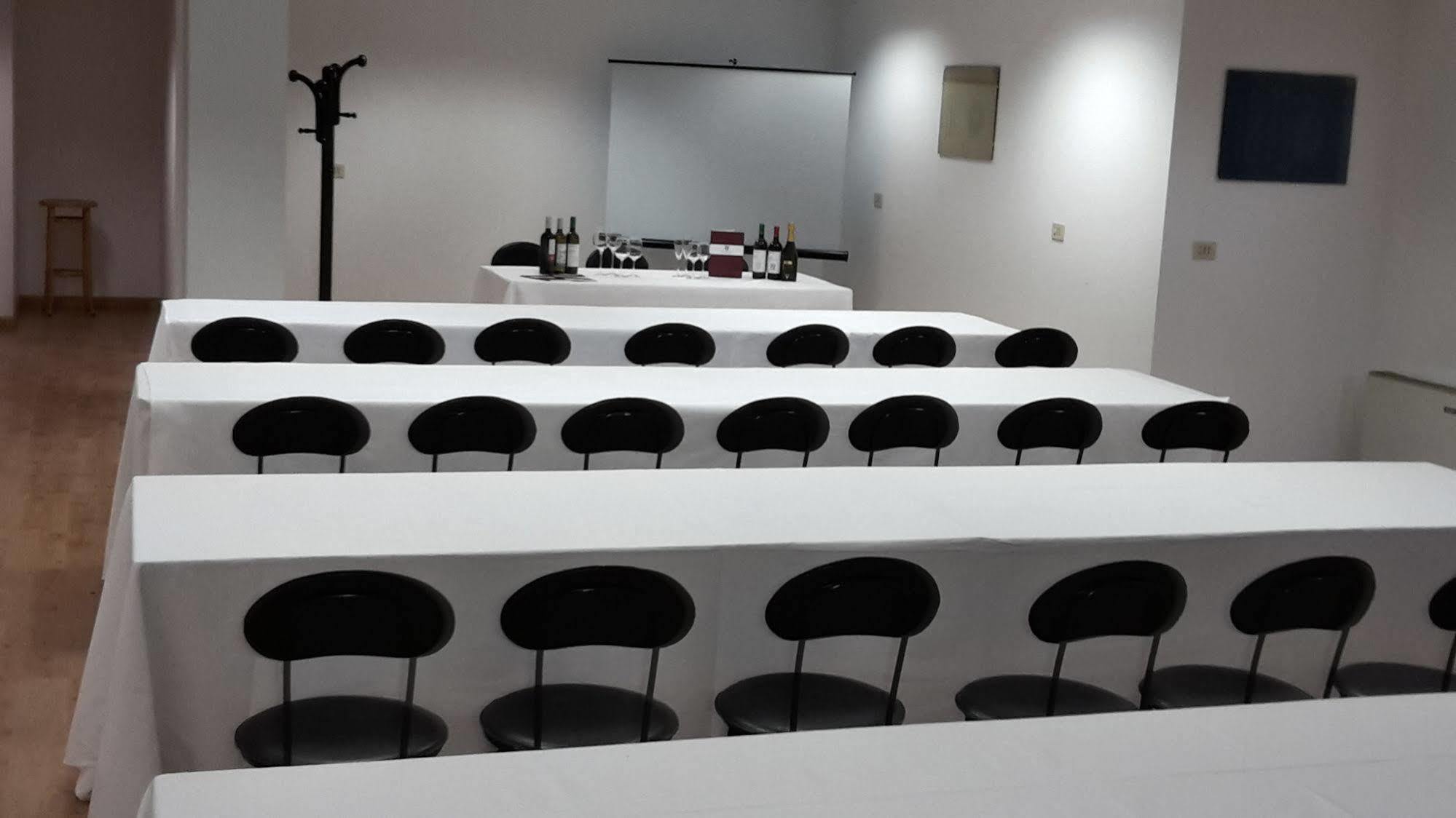 Locanda Alle Officine Buttrio Luaran gambar